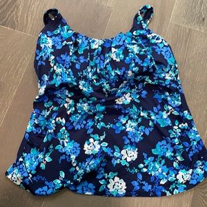 Lands’ End Swim Tankini Navy Floral 16WDD